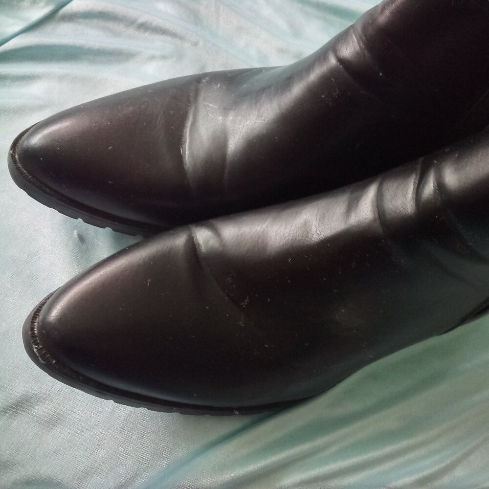 Women's Black leather Ankle Boots Size:9.5 +Silver Stars  Vibram Soles By: Wilma